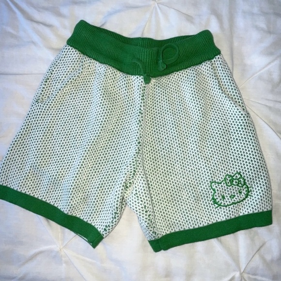 Forever 21 x Hello Kitty Unisex Toddler Green & White Drawstring Shorts SIZE 5/6 - Picture 1 of 4